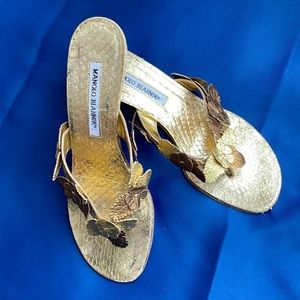 Manolo Blahnik Gold Kitten Heel Sandals💛